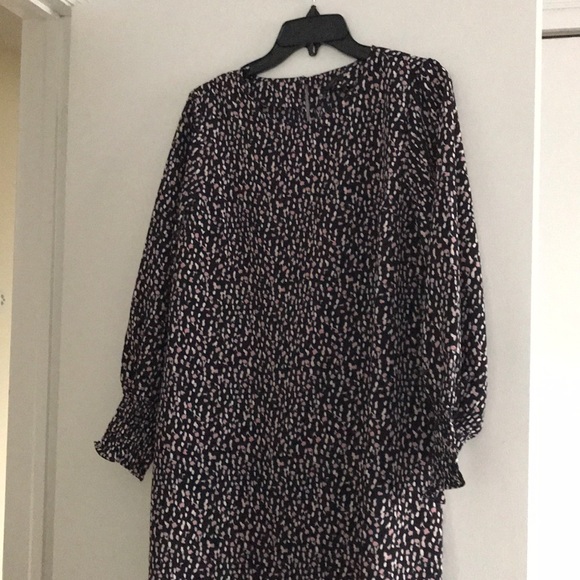 Dress - Picture 1 of 1